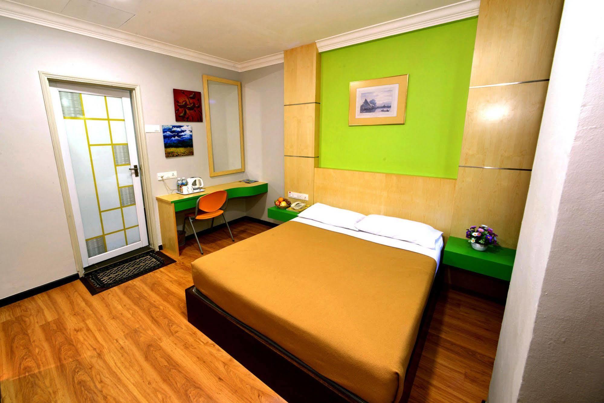Classic Boutique Hotel Куантан Екстер'єр фото